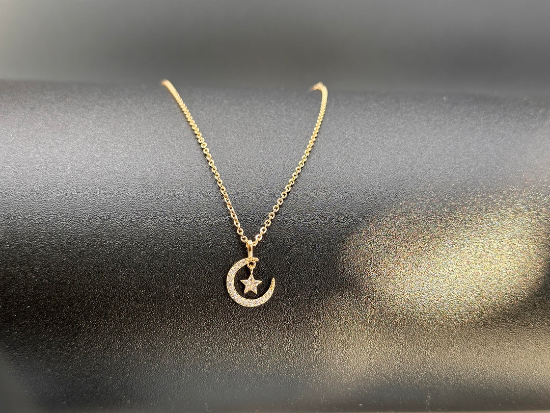 Gold Plated Moon Necklace for Women, Moon and Star Pendant Dainty Trendy Gold Chain Necklace Jewelry Gift for Girls