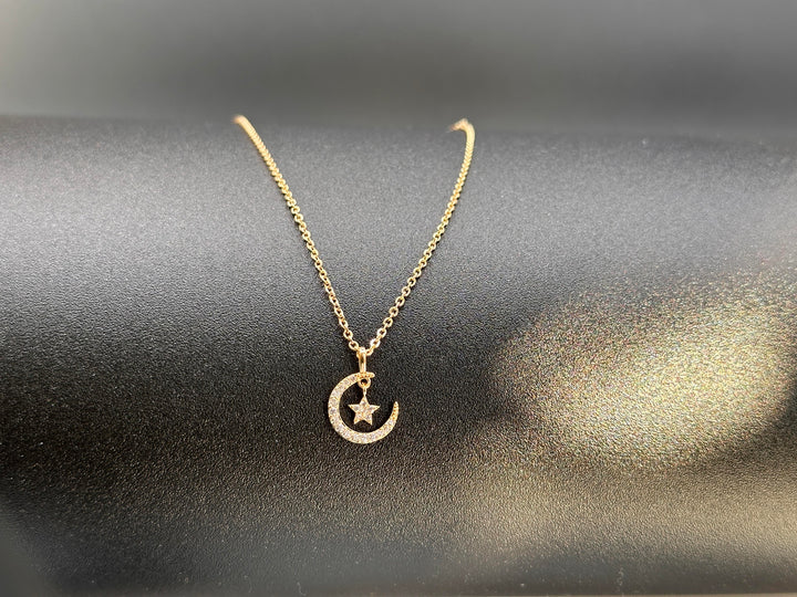 Gold Plated Moon Necklace for Women, Moon and Star Pendant Dainty Trendy Gold Chain Necklace Jewelry Gift for Girls