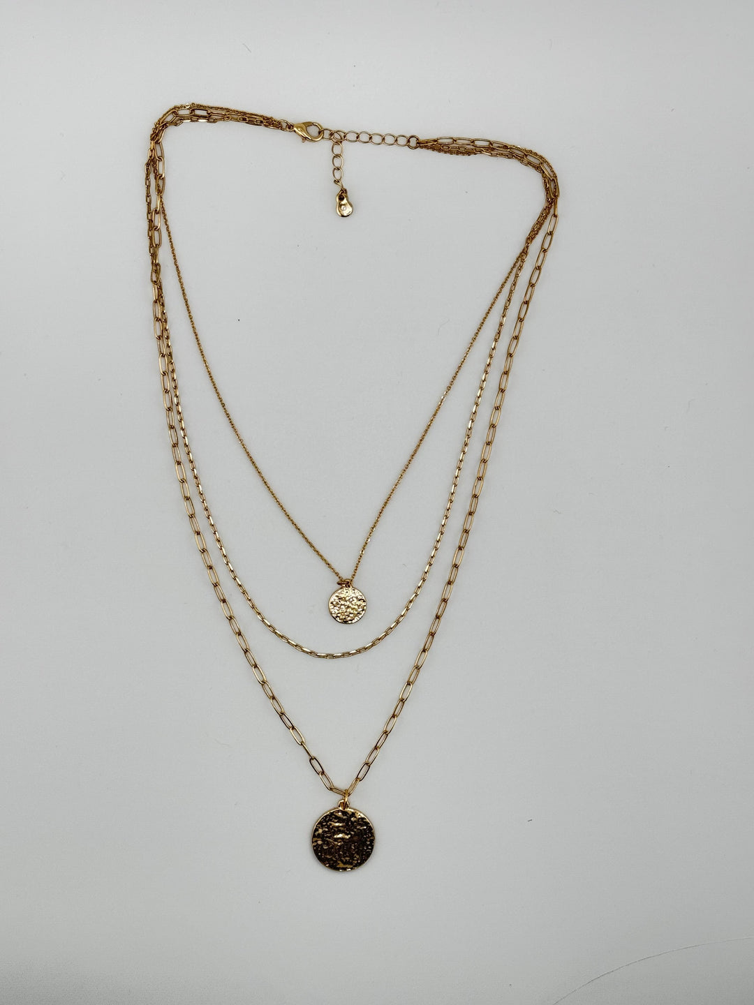 Layered necklace with hammered pendent