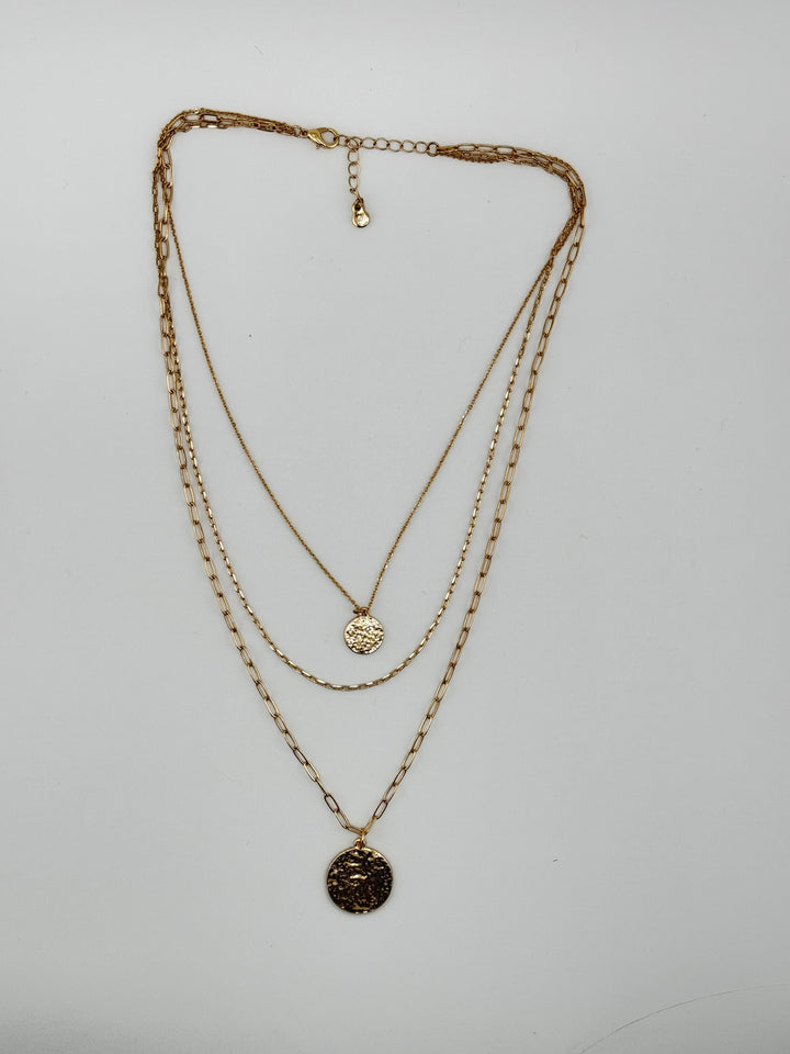 Layered necklace with hammered pendent