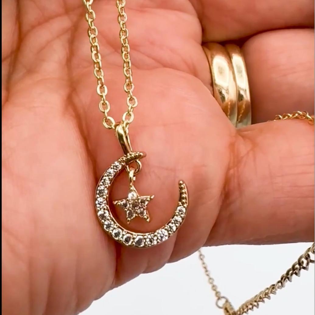 Gold Plated Moon Necklace for Women, Moon and Star Pendant Dainty Trendy Gold Chain Necklace Jewelry Gift for Girls