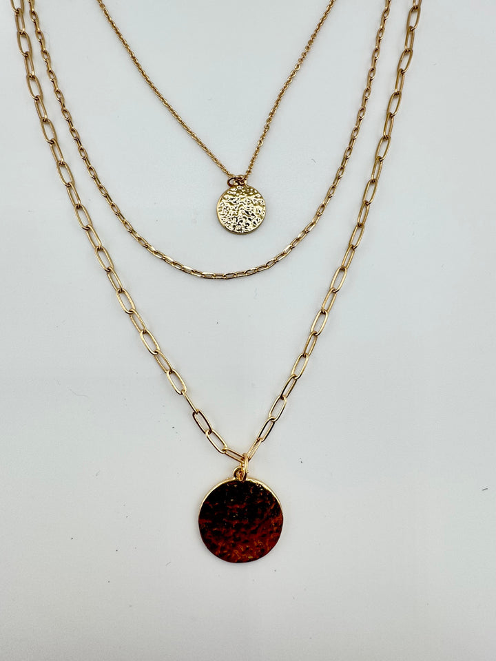 Layered necklace with hammered pendent